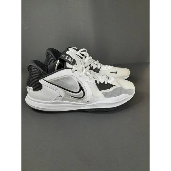 Nike KYRIE Low 5 TB Basketball Shoe\'s Men\'s Size: 15 NO INSOLES  BLACK WHITE EUC Amazon.com | Nike Kyrie Low 5 (Team) TB White/White/Black  main image 2